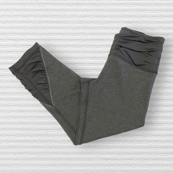 Lululemon Embrace Crop - Picture 1 of 6